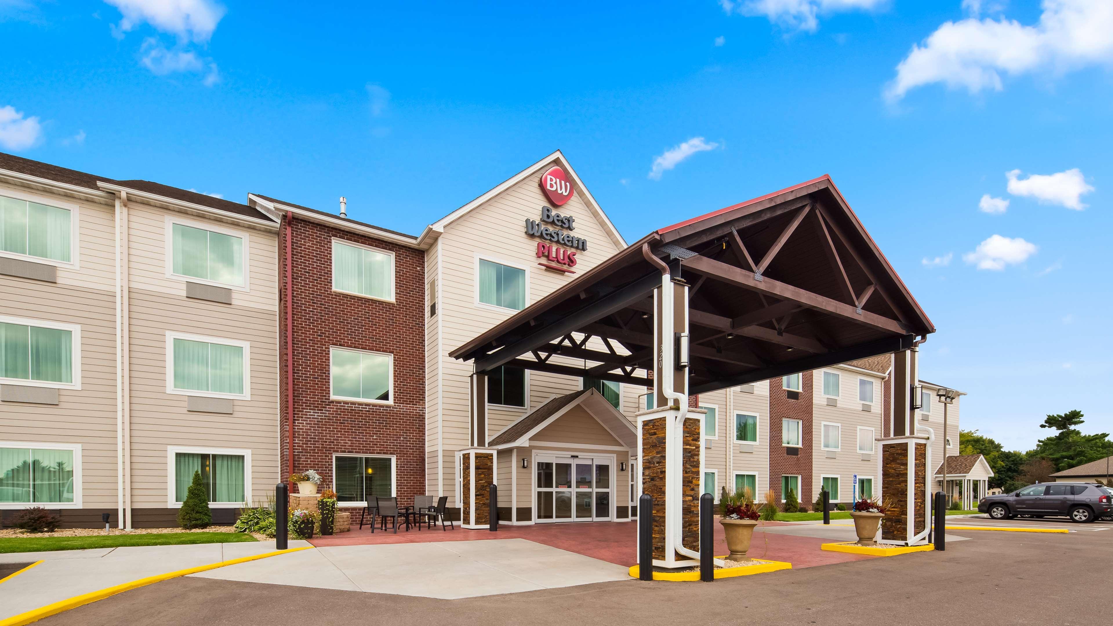 Best Western Plus Menomonie Inn & Suites Exterior foto